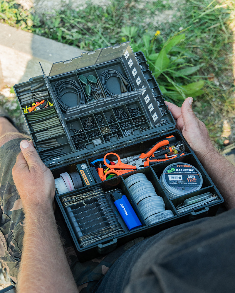 Fox Edges "Loaded" Tackle Box Medium