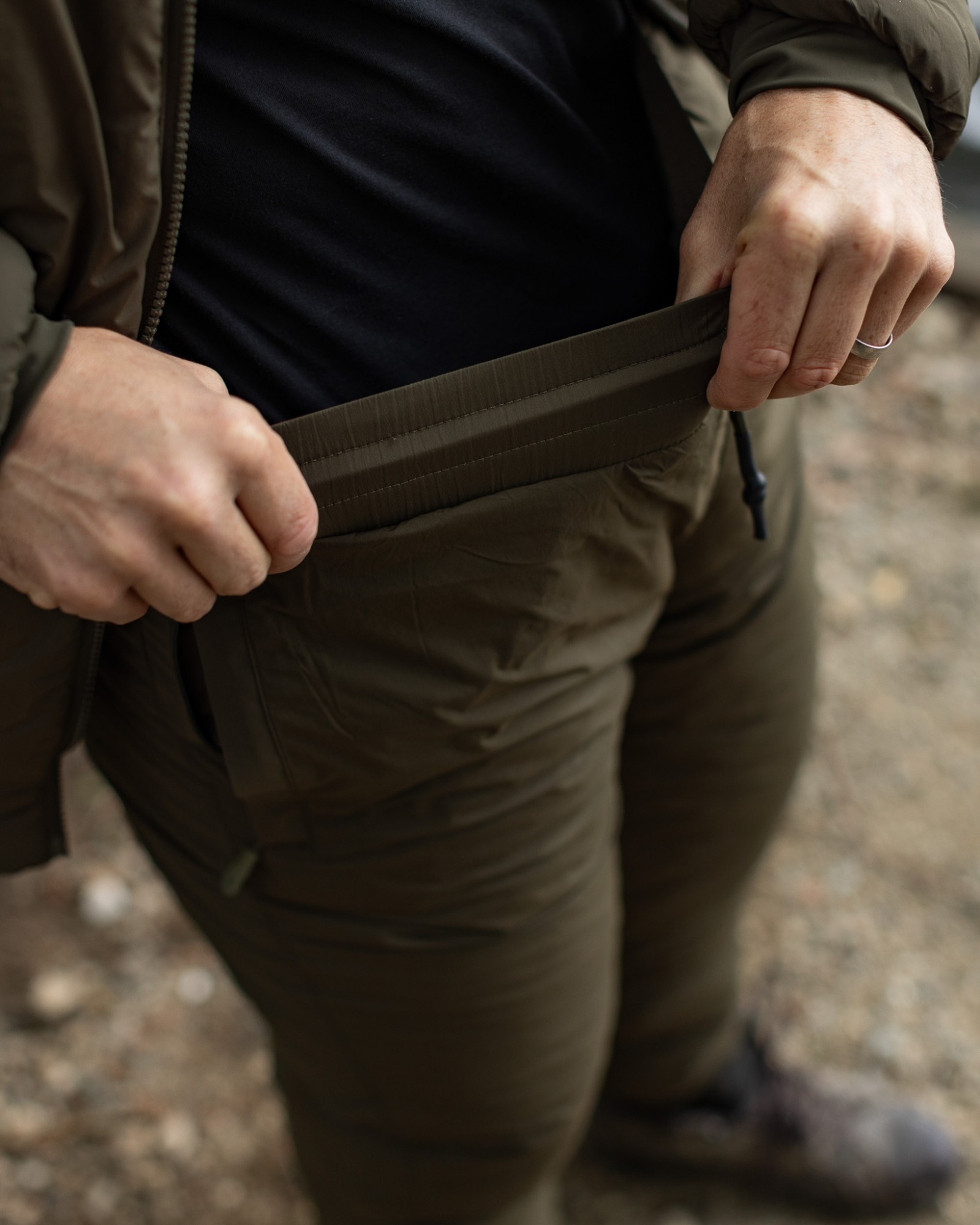 Korda Insulated Jogger Dark Olive Waterafstotend