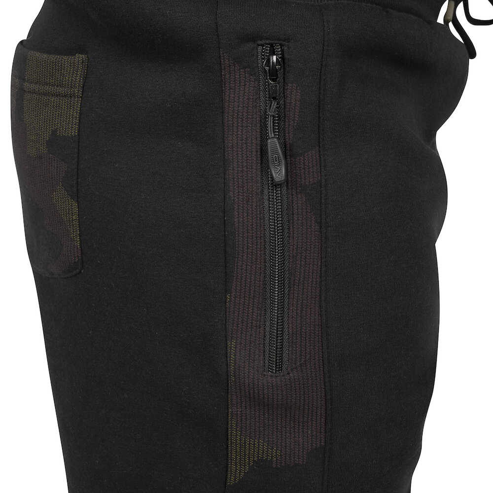 Avid Carp Distortion Black Jogger