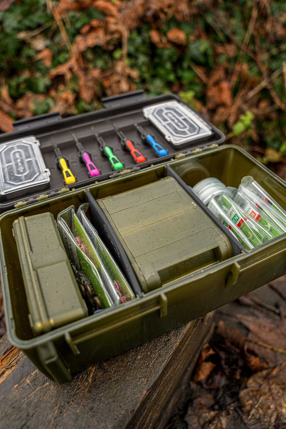 Korum Roving Blox Fully Loaded Tacklebox (Inclusief 5 Baiting Tools)