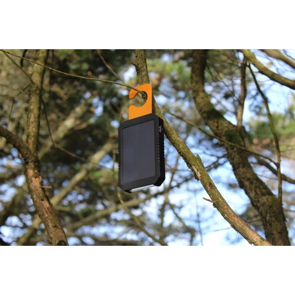 Xtorm Universal Solar Charger 'Magma' 3000mAh