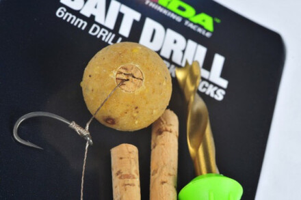 Korda Bait Drill 4mm (Incl. 6x Cork Sticks)